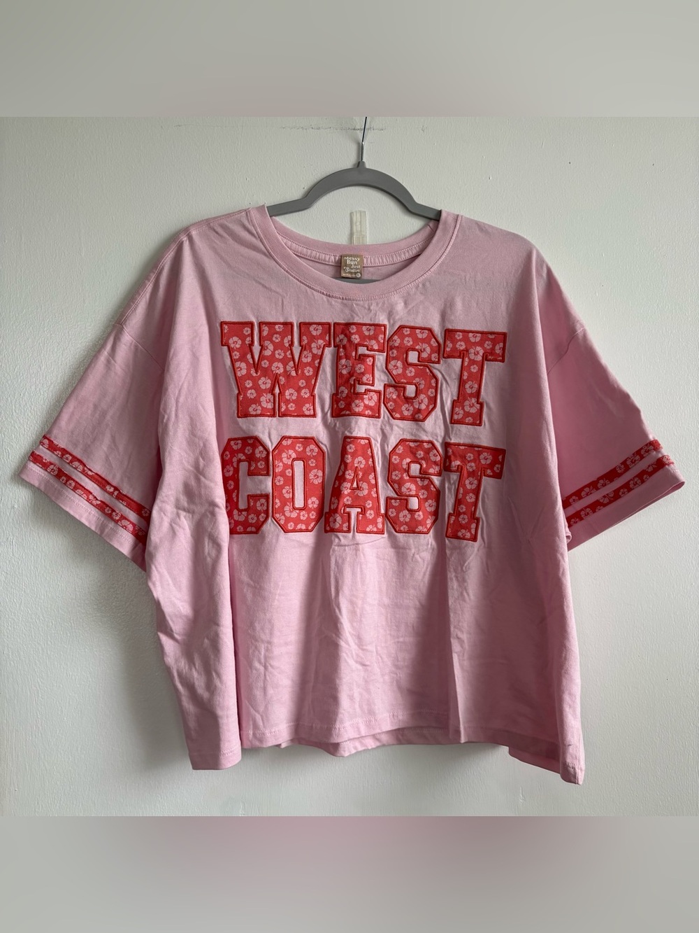 Messy Bun Just Chillin Pink West Coast Graphic Crew Neck T-Shirt Women’s XL